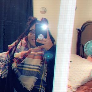 Meet your Posher, Avery